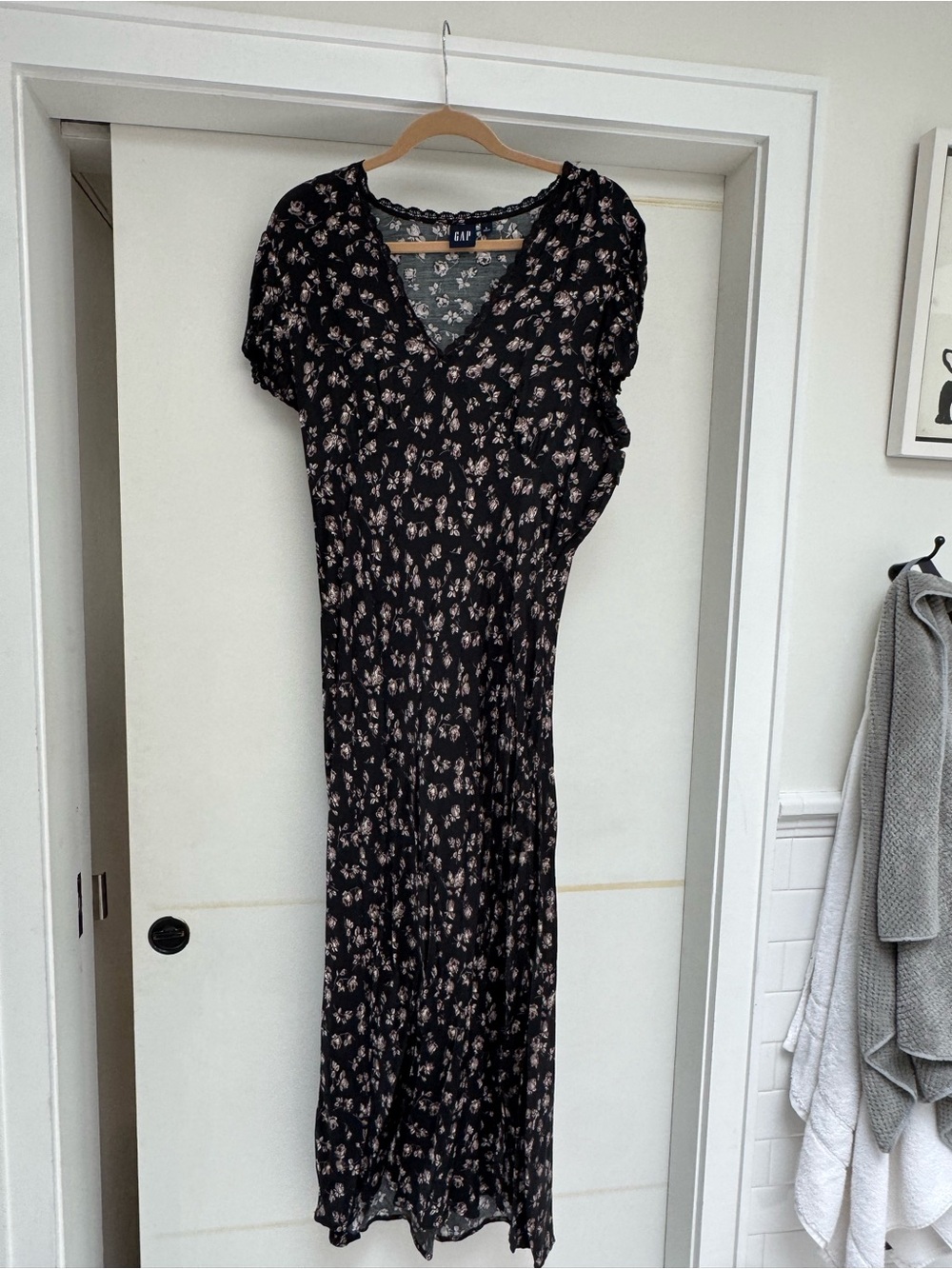 Black Floral Print Midi Dress with Lace Trim - Picture 2 of 4